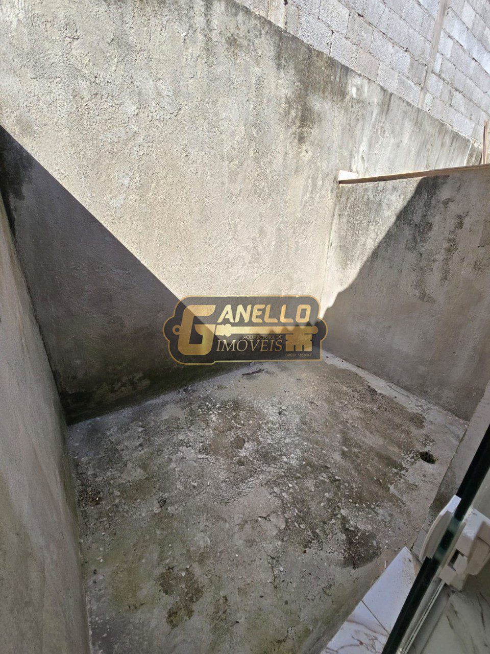 1001948422
